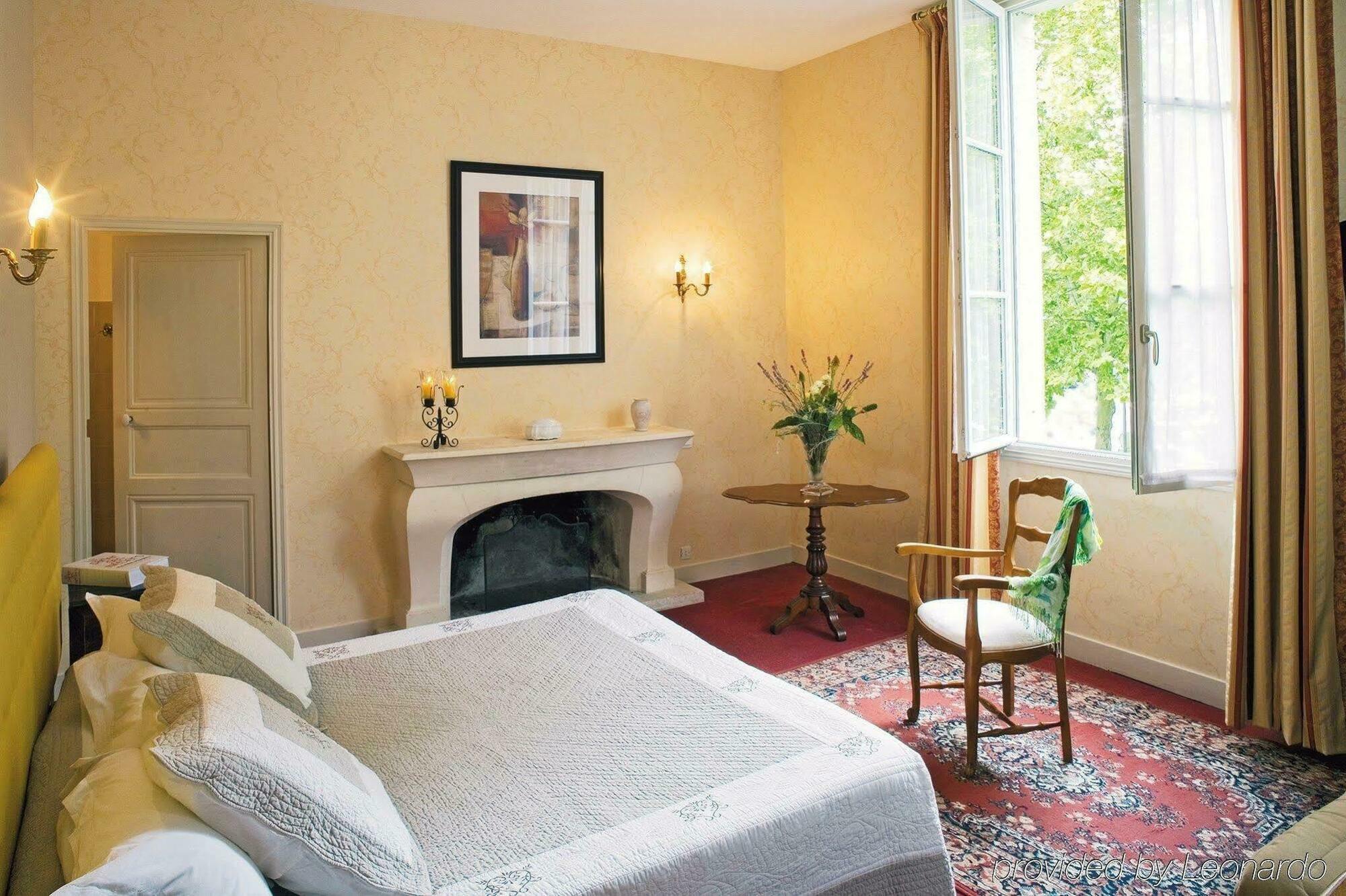 Hotel Le Plantagenet Chinon Room photo
